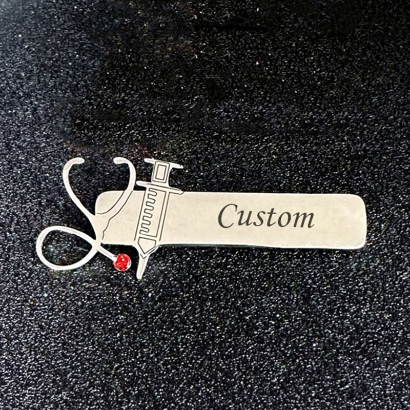 Embroidery Name - دبابيس طية صدر محفورة من الفولاذ