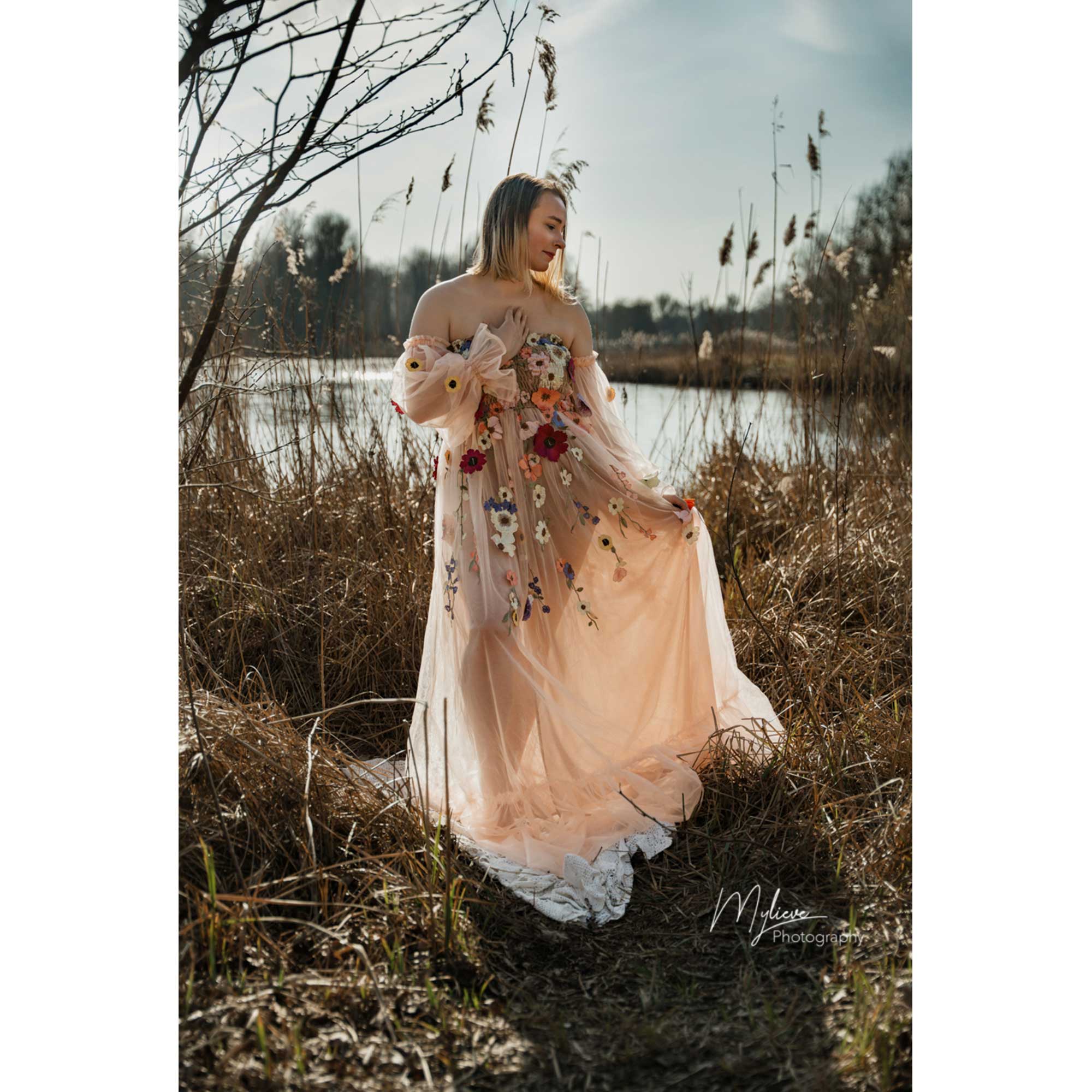 فستان دون وجودي من الأورجانزا  - مراجعة Embroidery Daisy وسعره