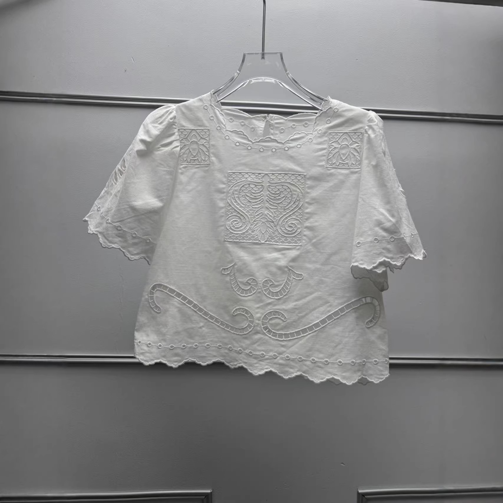 طقم نسائي جديد للربيع والصيف ب - مراجعة Embroidery Effect وسعره