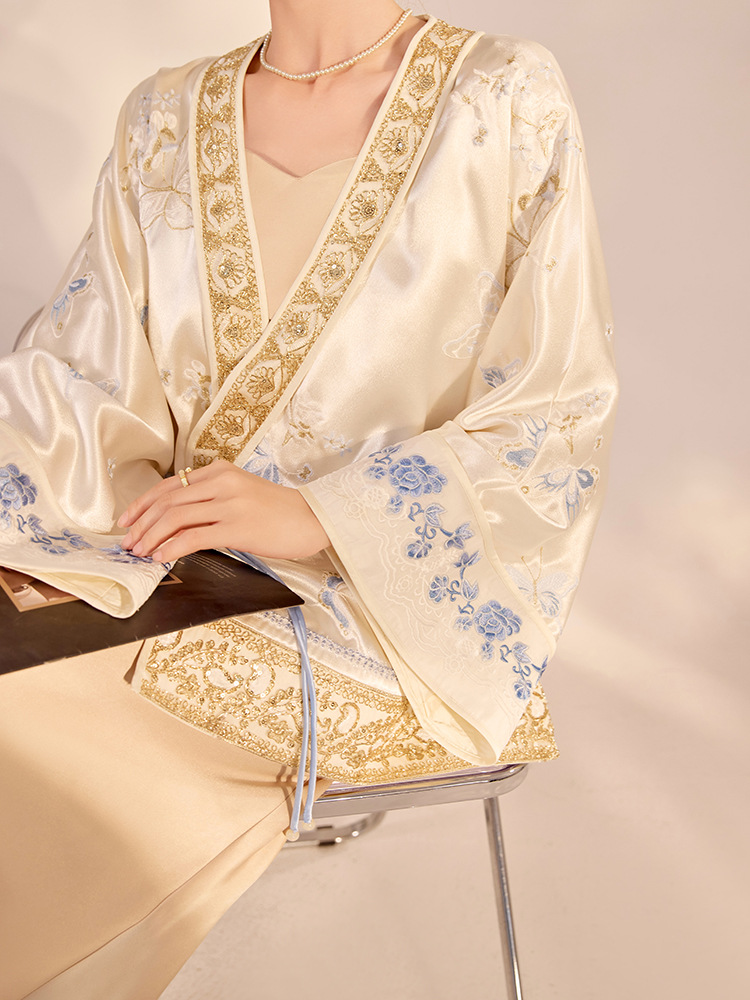 جاكيت نسائي فاخر جديد لربيع 20 - مراجعة Embroidery Fashion وسعره