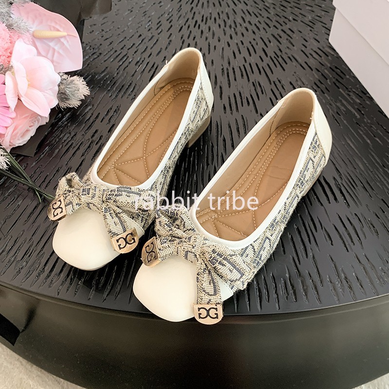 أحذية نسائية فرنسية مريحة فردي - مراجعة Embroidery Print وسعره